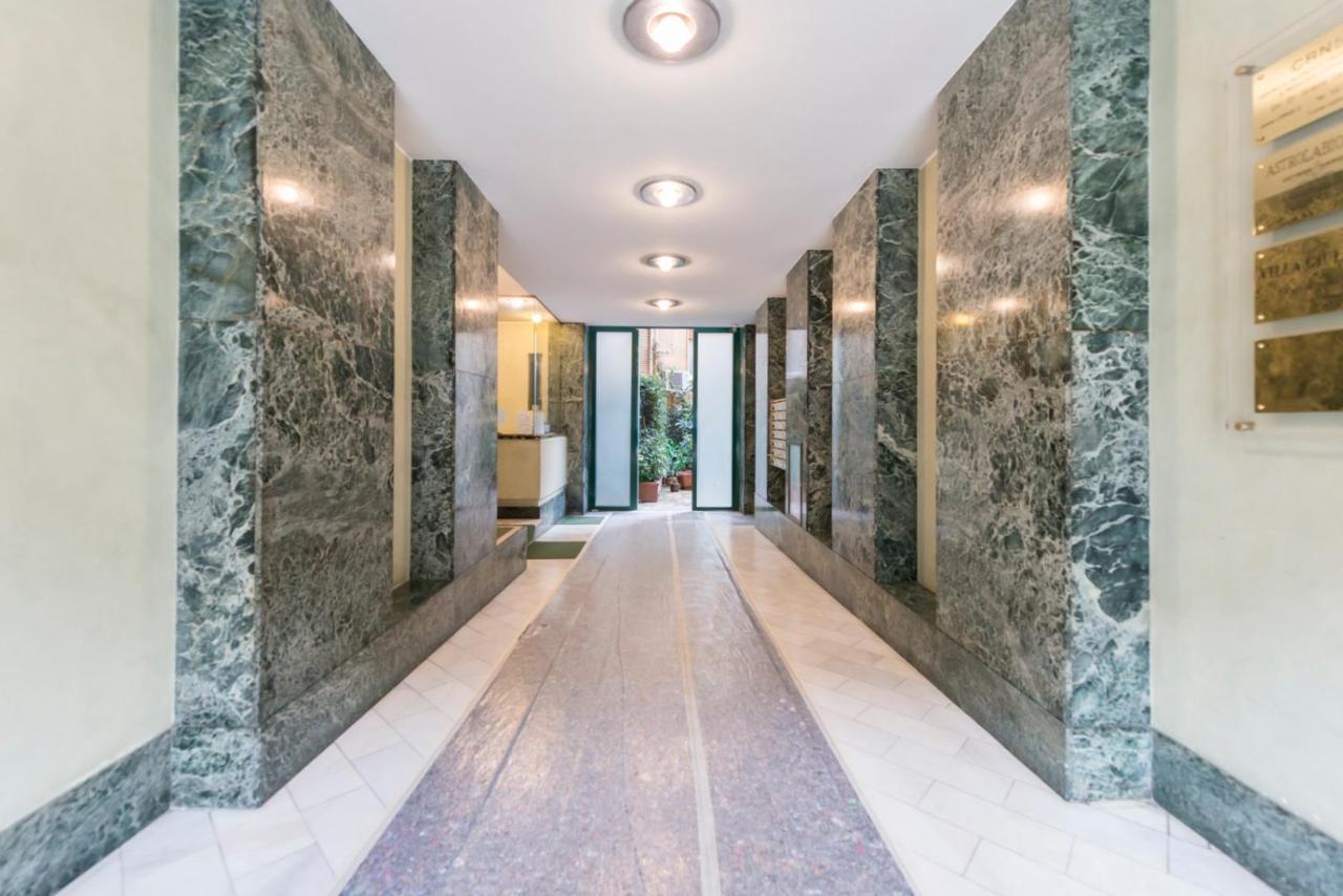 Milan Cathedral Apartment Exterior photo
